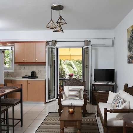 Aegina Town Apartment , With Private Parking ภายนอก รูปภาพ