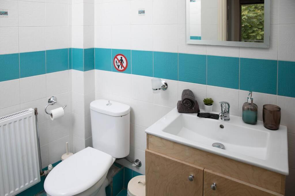 Aegina Town Apartment , With Private Parking ภายนอก รูปภาพ