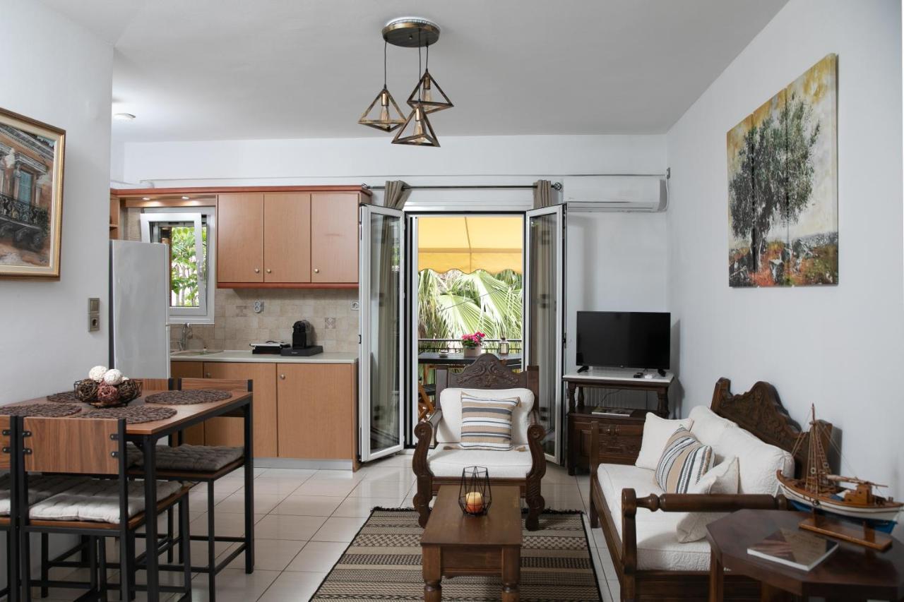 Aegina Town Apartment , With Private Parking ภายนอก รูปภาพ