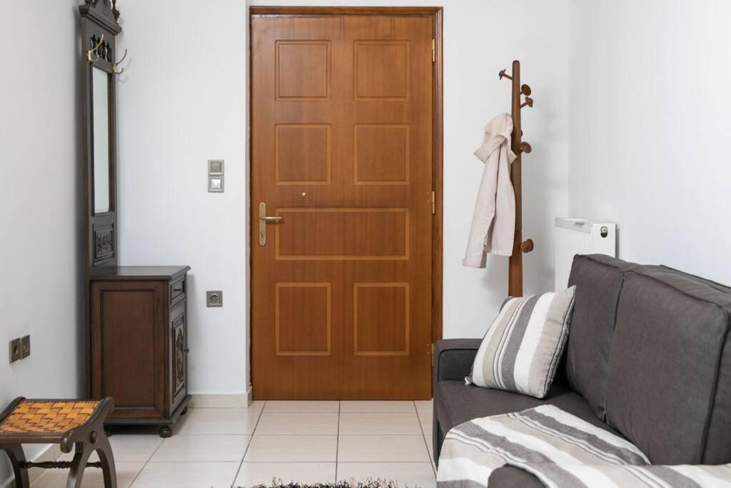 Aegina Town Apartment , With Private Parking ภายนอก รูปภาพ